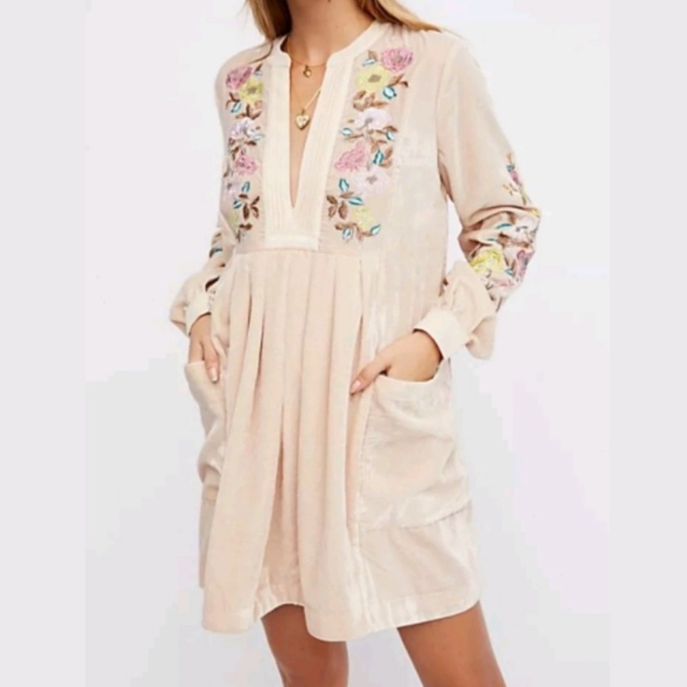 ❌ SOLD  Free People Mia embroidered mini velvet dress